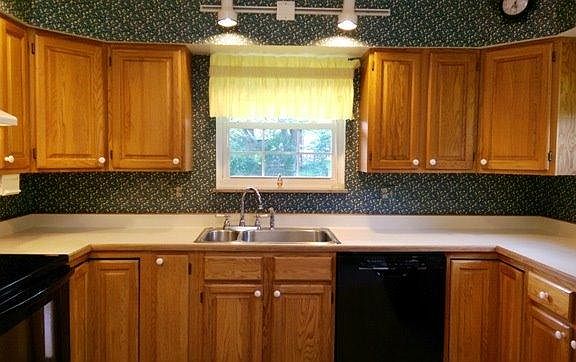 3rd image of 9695 Windcrest Dr