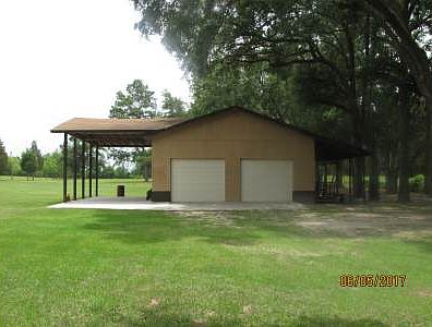 3rd image of 902 SW Paul Pearce Ln