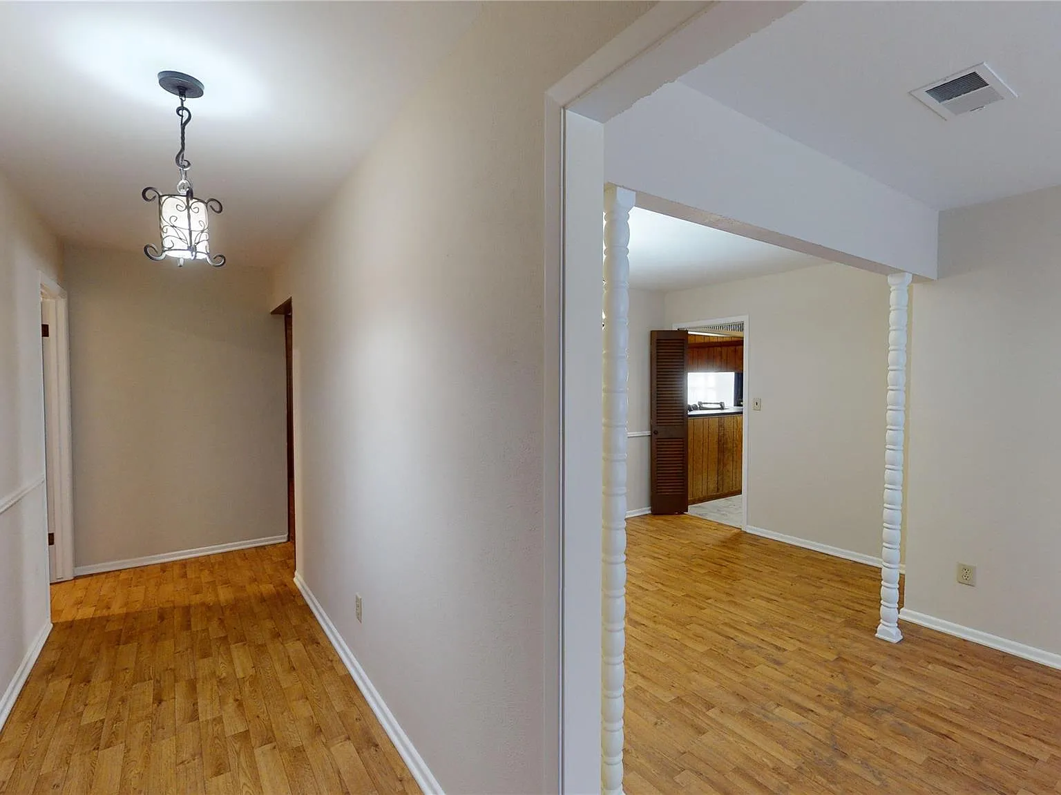 3 bed, 2.0 bath, 1777 sqft, $1,800 — Photo 3