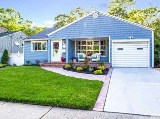 326 Lake Shore Blvd, Massapequa Park, NY 11762