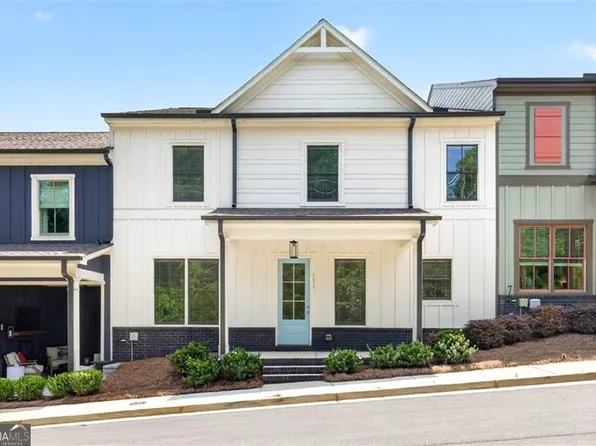 5619 Pine St, Flowery Branch, GA 30542