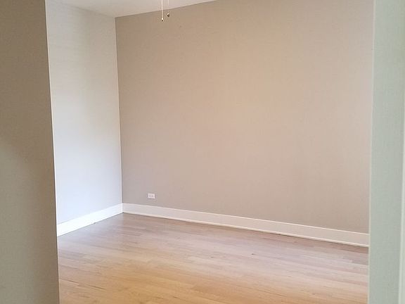 4th image of 4541-43 S Indiana Ave #4541-2N