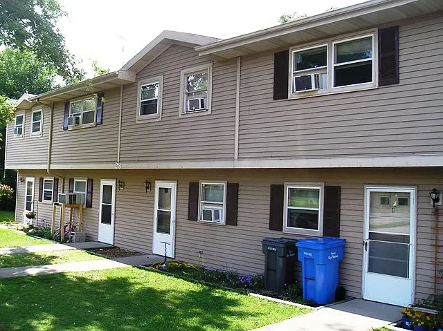 Pine Ridge Townhouses