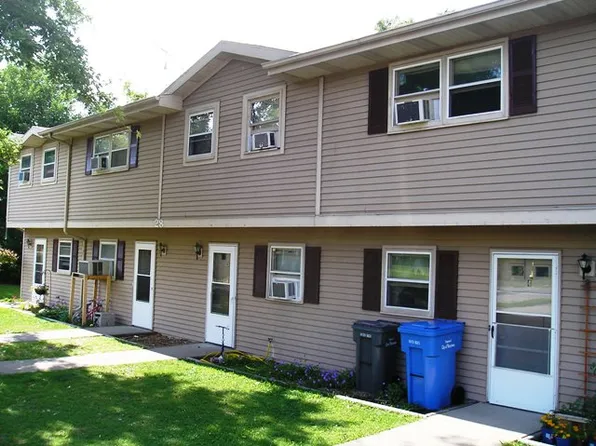 Pine Ridge Townhouses, 28 Pine Ridge Ct APT 4, Watertown, WI 53094