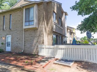 10229 Ridgeline Dr, Gaithersburg, MD 20886