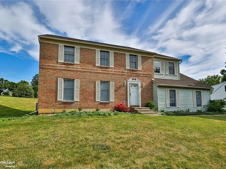 4059 Wedgewood Rd — Photo 2