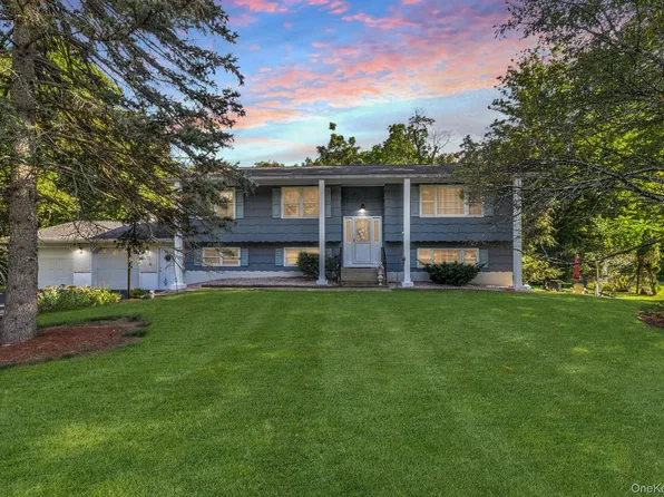 5 Mohican Court, Salisbury Mills, NY 12577