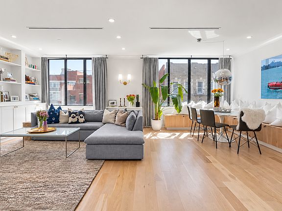 2nd image of 109 Norfolk St Unit Penthouse