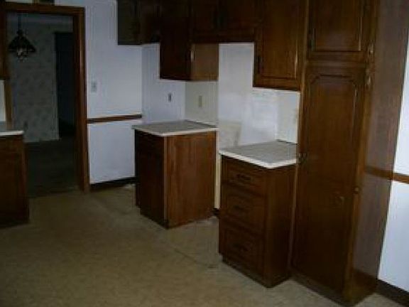 5th image of 5677 Alberta Dr