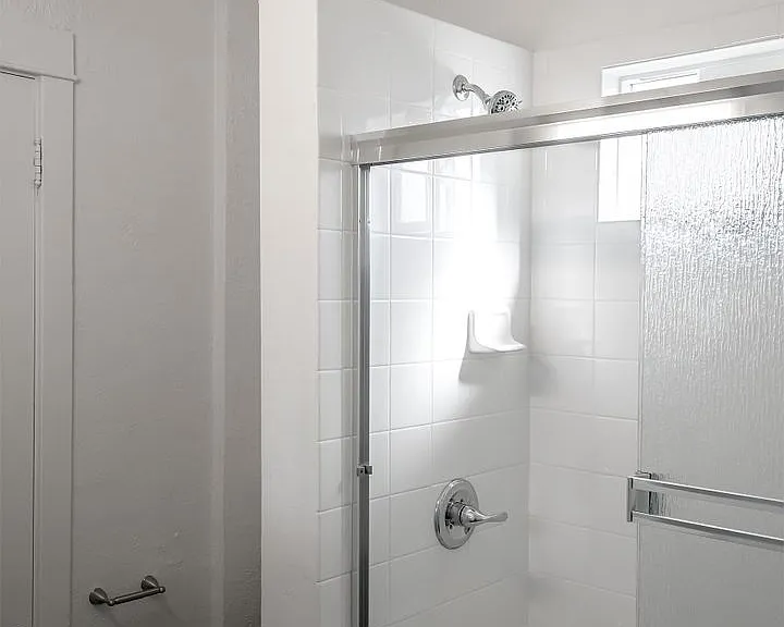 1109 N Lake Ave — Photo 13