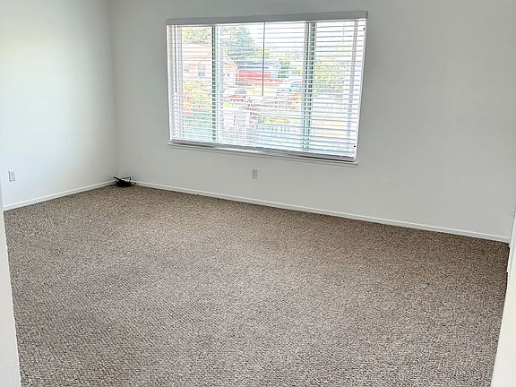 2nd image of 840 32nd Ave APT D