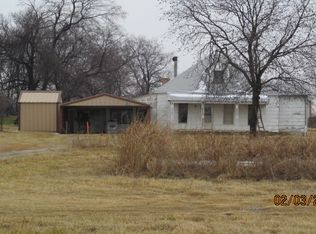 213 E Main St, Calera, OK 74730