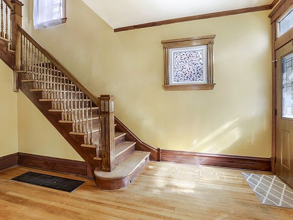 2nd image of 4836 N Ashland Ave