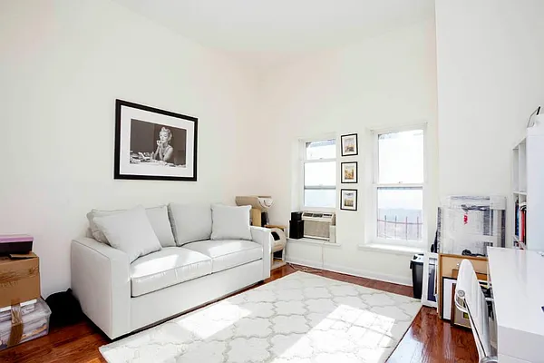 Rented by Town Residential | media 5