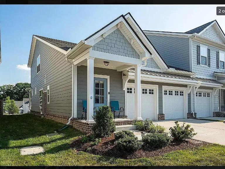 2037 Orangery Dr — Photo 2