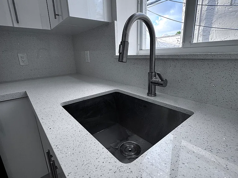 2275 SW 17th Ter #2 — Photo 10