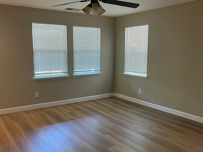 374 Turnstone Cir — Photo 3