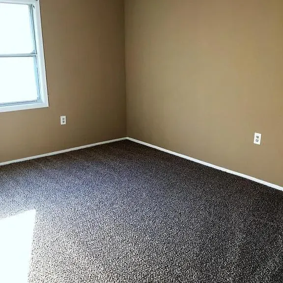 97 Chesterfield Ln — Photo 3