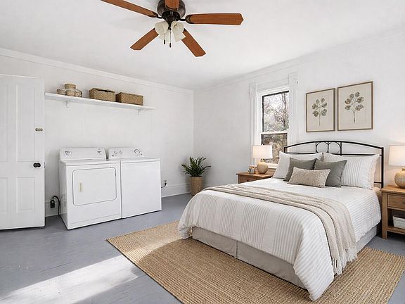 18th image of 722 Maple Street
