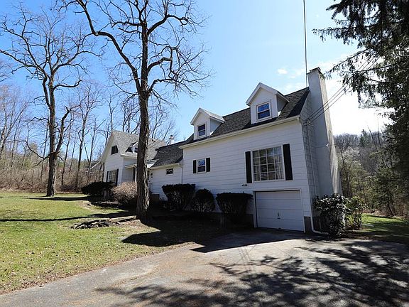 3rd image of 771 Moss Hill Rd