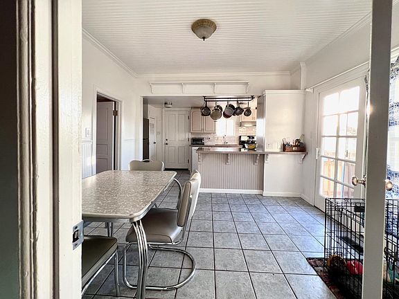 3rd image of 479 Fair Ave