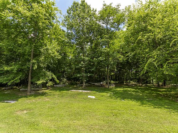 5th image of 107 Kearney Ct