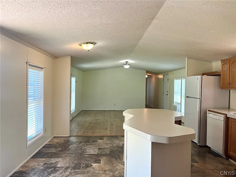 47 Miner Rd — Photo 11