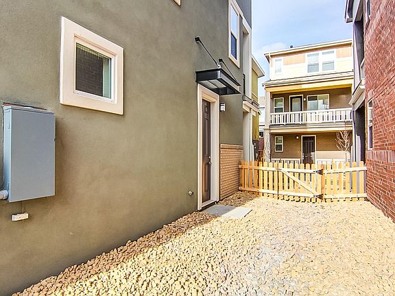 Gated side yard