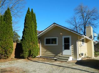 1712 Rochester Rd, Leonard, MI 48367