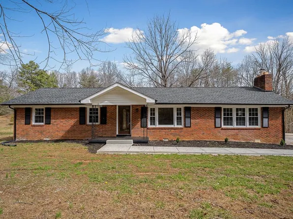 2262 Quinland Lake Rd, Cookeville, TN 38506