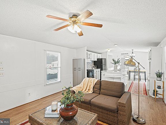 3rd image of 200 Garner Dr