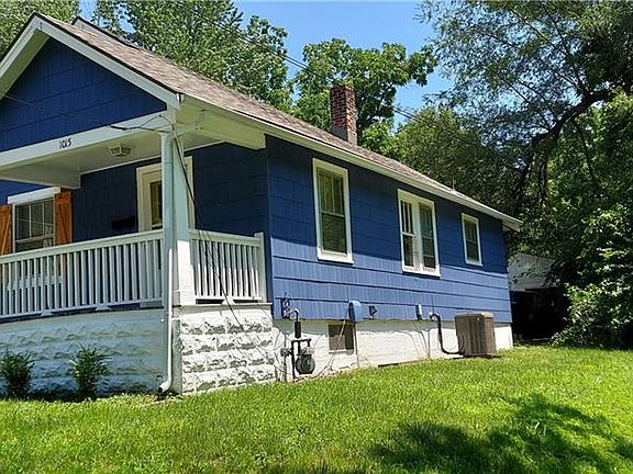 3rd image of 1015 S Cottage St