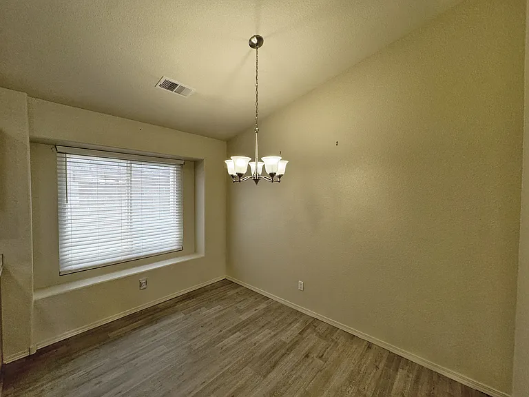 7152 Elk Creek Rd NE — Photo 13