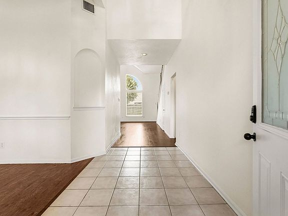 3rd image of 9322 Eaglewood Glen Trl