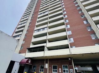 5 Massey Sq #1108, Toronto, ON M4C5L6