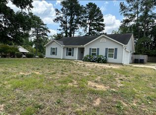 305 W Central Ave, Raeford, NC 28376