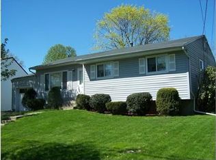 23 Lawrence Dr, Hackettstown, NJ 07840