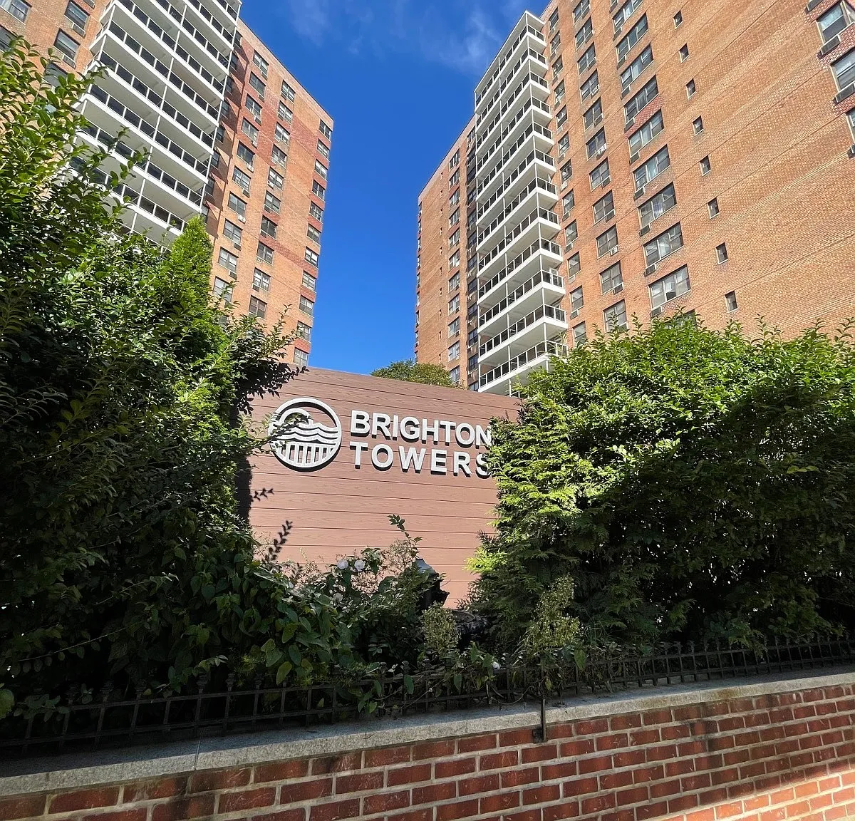 Brighton Towers — Photo 1