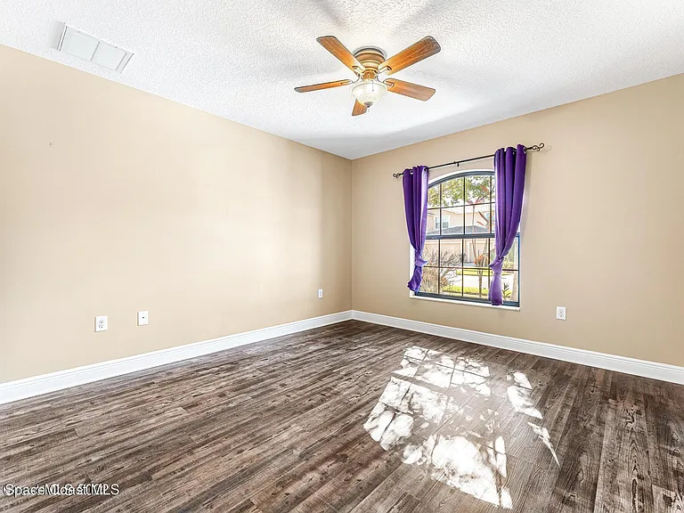 3084 Constellation Dr — Photo 29