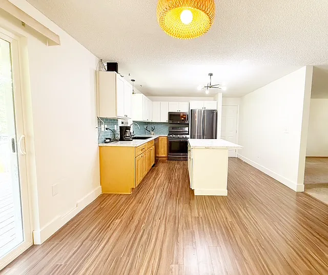 2695 McKinley Pl SE — Photo 11
