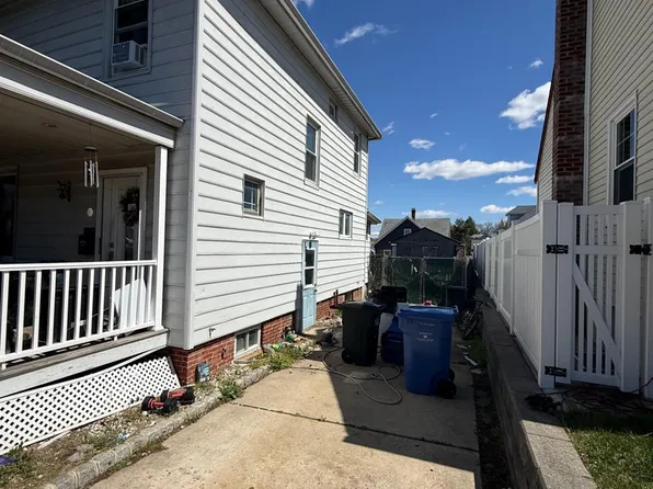 6 James St, South River, NJ 08882