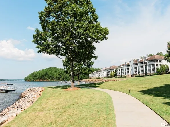 230 Crowne Pointe Rd #102B, Dadeville, AL 36853