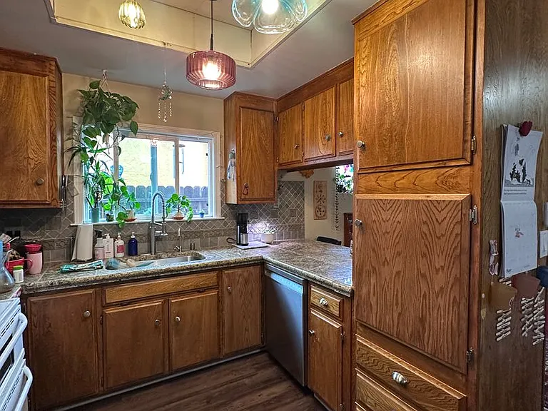 1506 Manzanita Ln — Photo 3