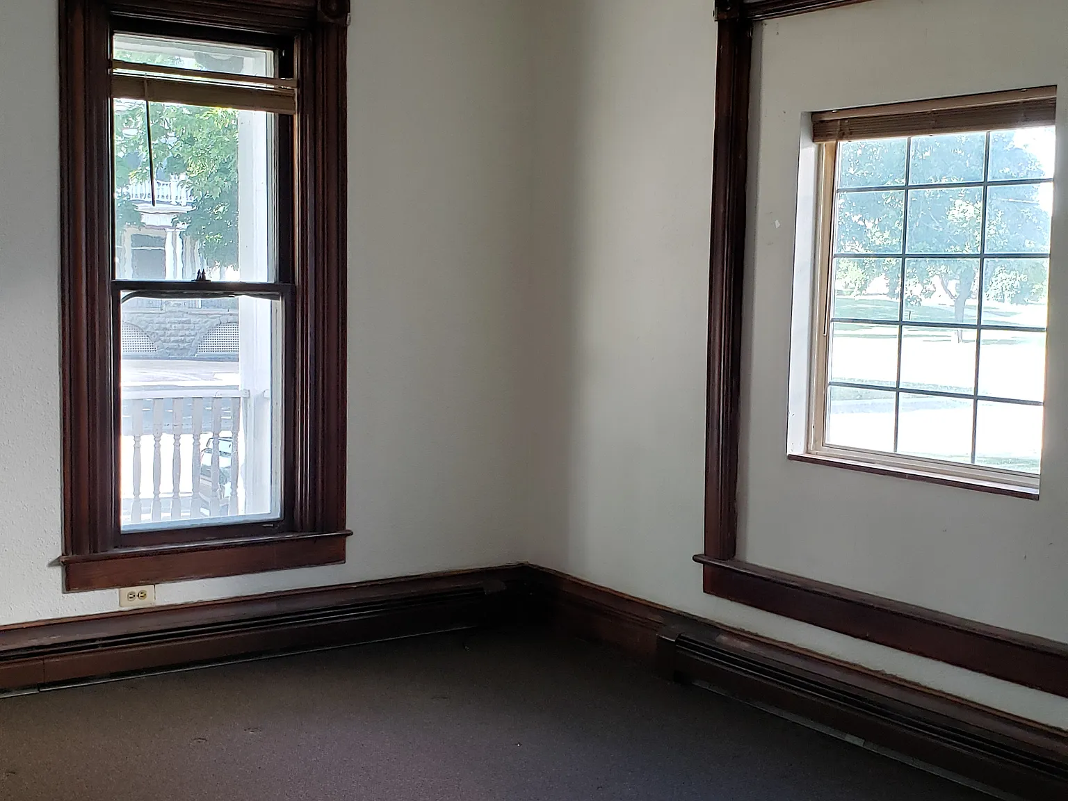 Lincoln Ave — Photo 4