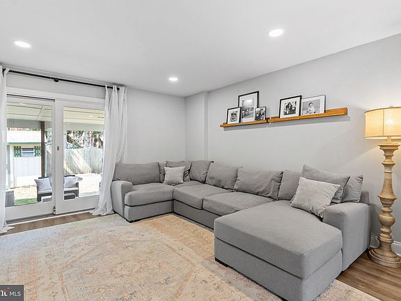 5th image of 3804 Ronnald Dr