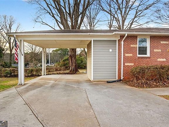 4th image of 834 Alberson Ct