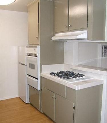 5th image of 1439 S Saltair Ave APT 19