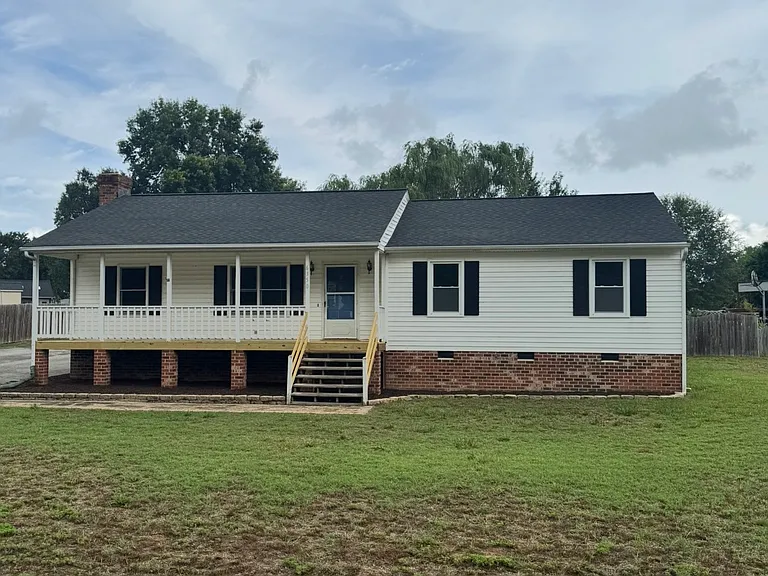 6350 Chenault Way — Photo 1