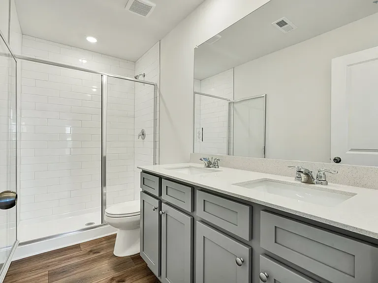 5010 Highwood Dr NE — Photo 23
