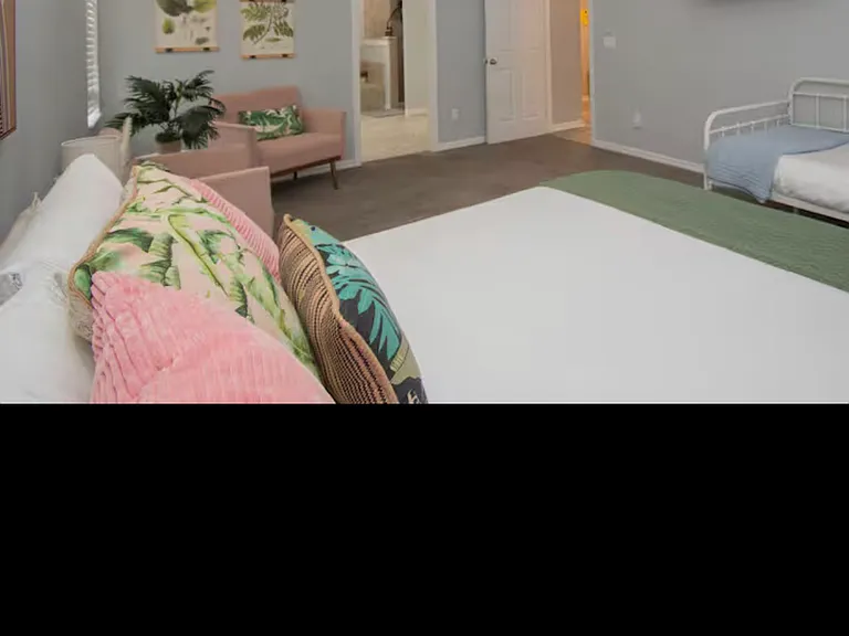 127 Burroughs Dr — Photo 17